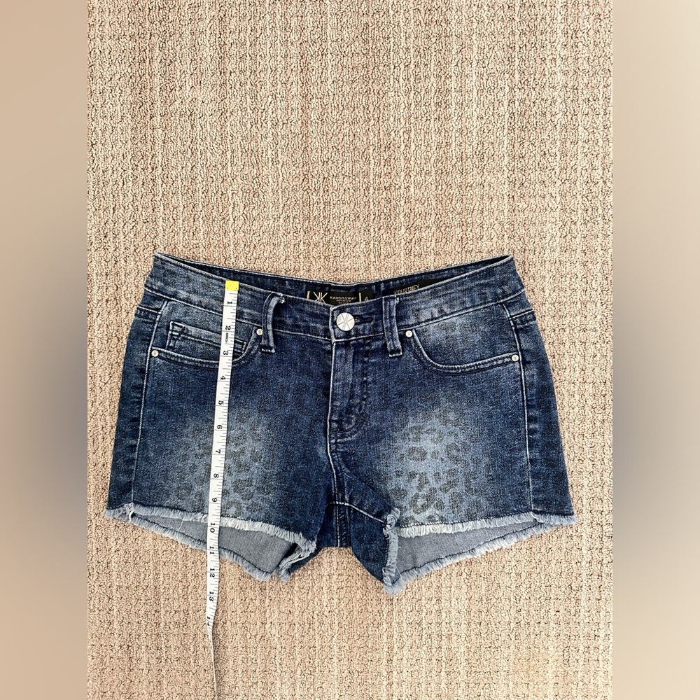 #166 Women's kardashian Premium Denim in blue/black leopard print in Siz…